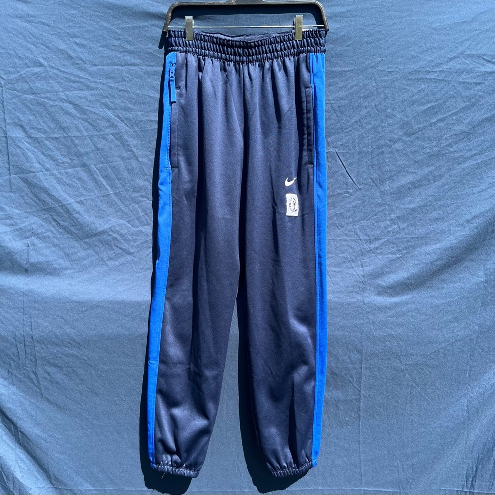 New with tags Dallas Mavericks Nike Therma-Fit men’s medium pants navy blue